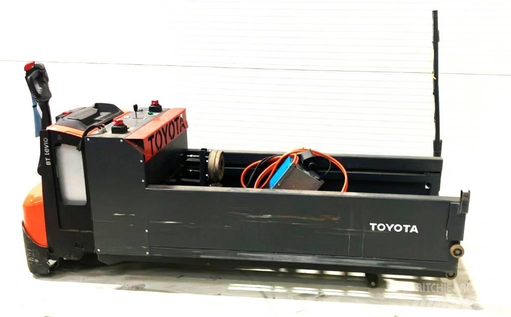 Toyota LWE200 + tugger Pallet Truck