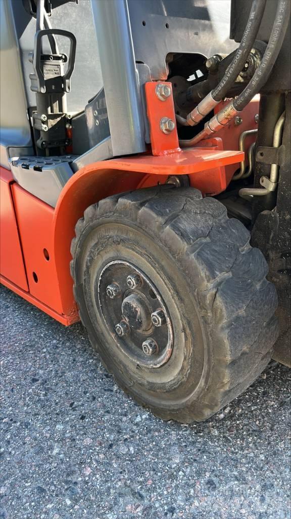 Toyota 8 FBET 16 Electric Forklifts