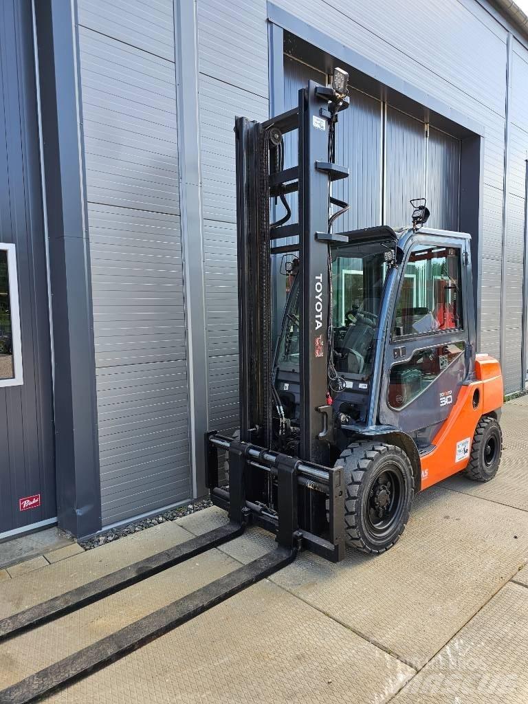 Toyota 8 FD 30 Diesel Forklifts