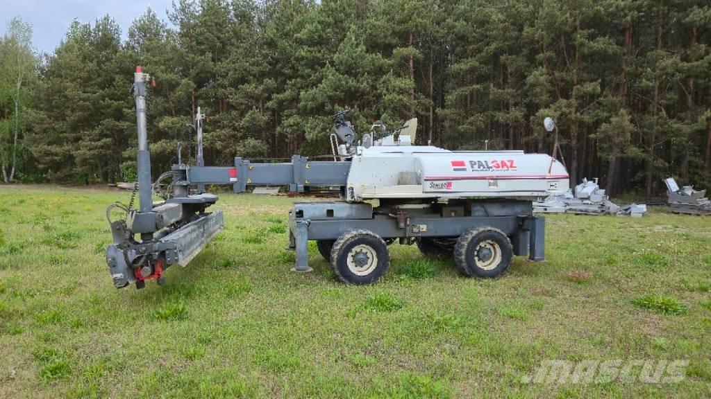 Somero SXP Concrete distribution booms