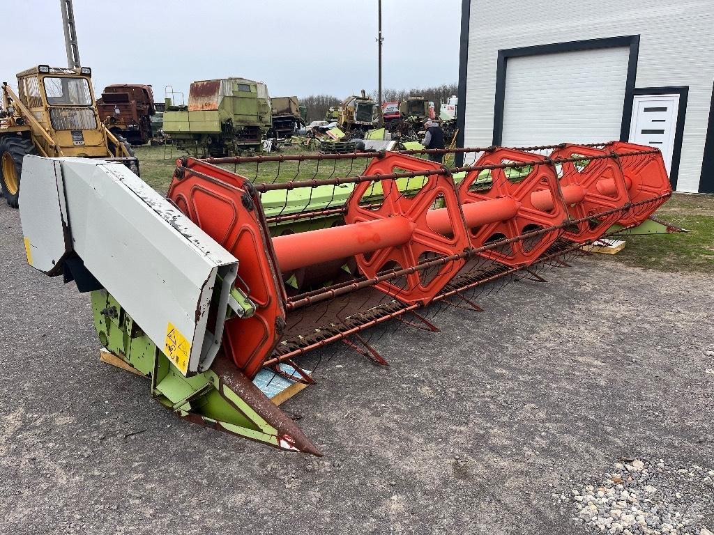 CLAAS C 600 Harvester Headers