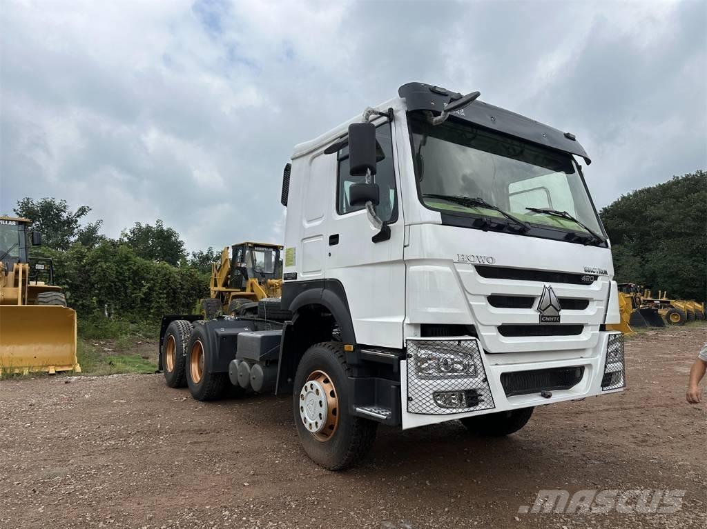 Howo 420hp Conventional Trucks / Tractor Trucks