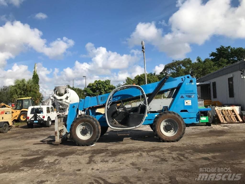 Genie GTH 842 Telescopic Handlers