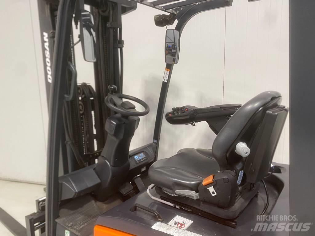 Doosan B18X-7 Electric Forklifts