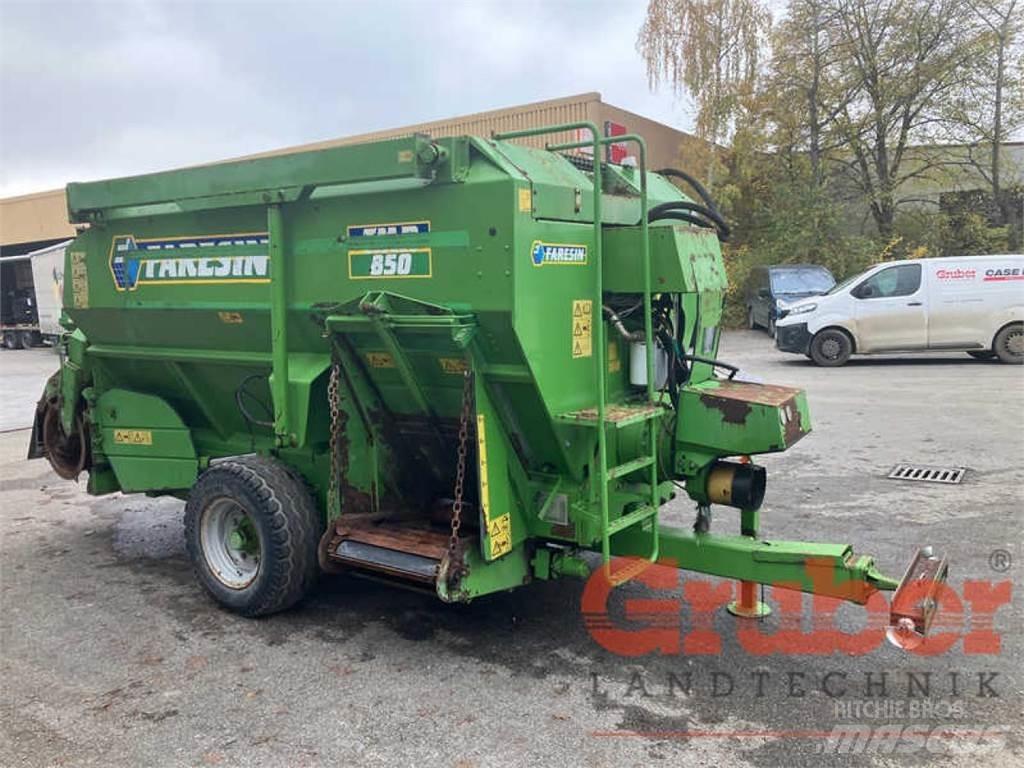 Faresin TMR 850 Mixer feeders