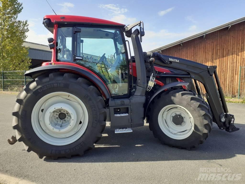 Valtra G 115 Active Tractors