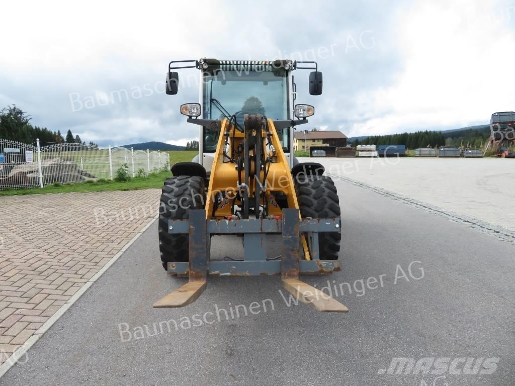 Liebherr 506 Wheel Loaders