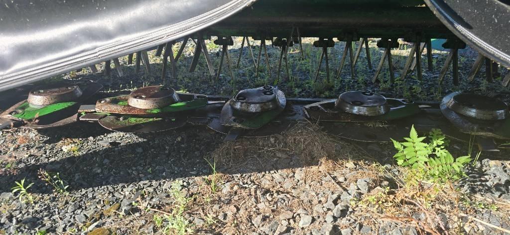 John Deere 131 Mower-conditioners