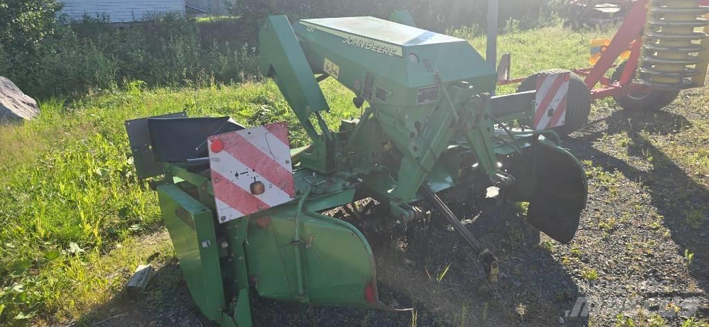 John Deere 131 Mower-conditioners
