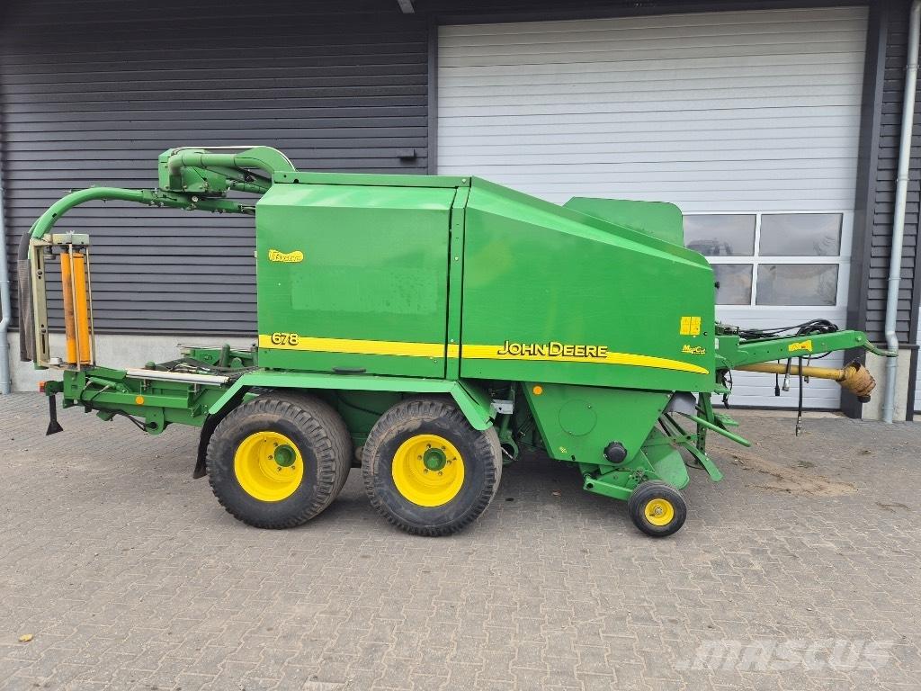 John Deere 678 Round Balers