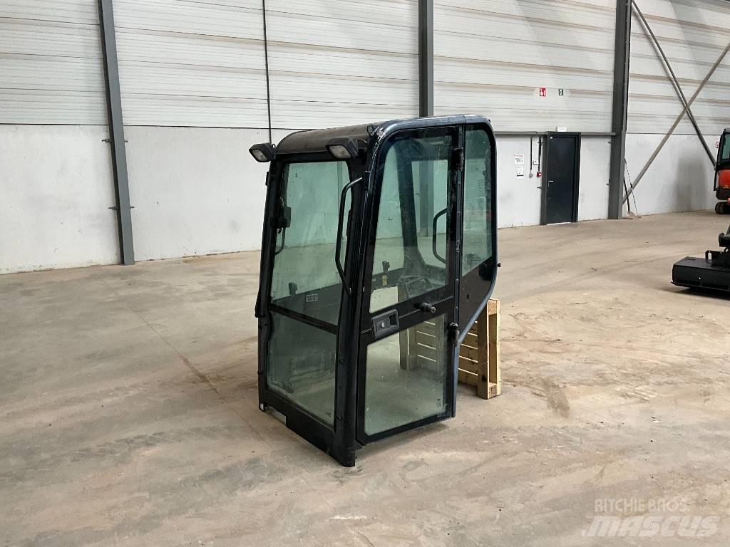 Kubota U 27-4 Forestry Cabin