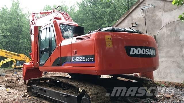 Doosan DH225 Crawler Excavators