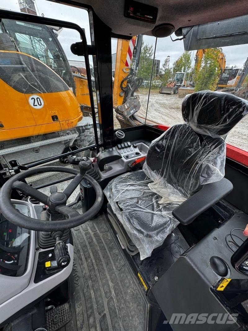 Kubota R070 Wheel Loaders