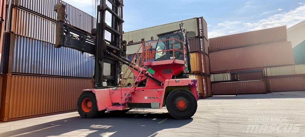 Terex FDC 25K Reach Stackers