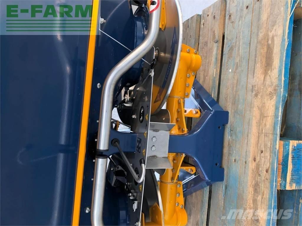 Bogballe 15 plus Mineral spreaders