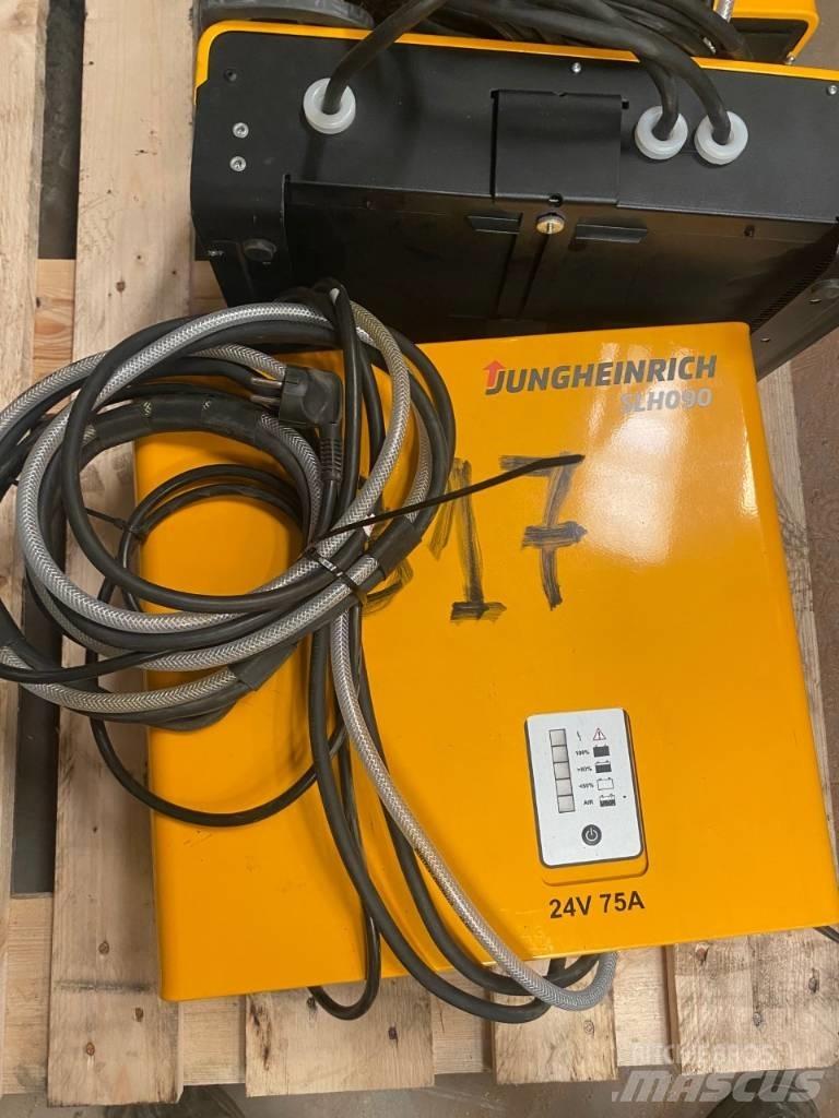 Jungheinrich ERD 220 Self Propelled Stackers