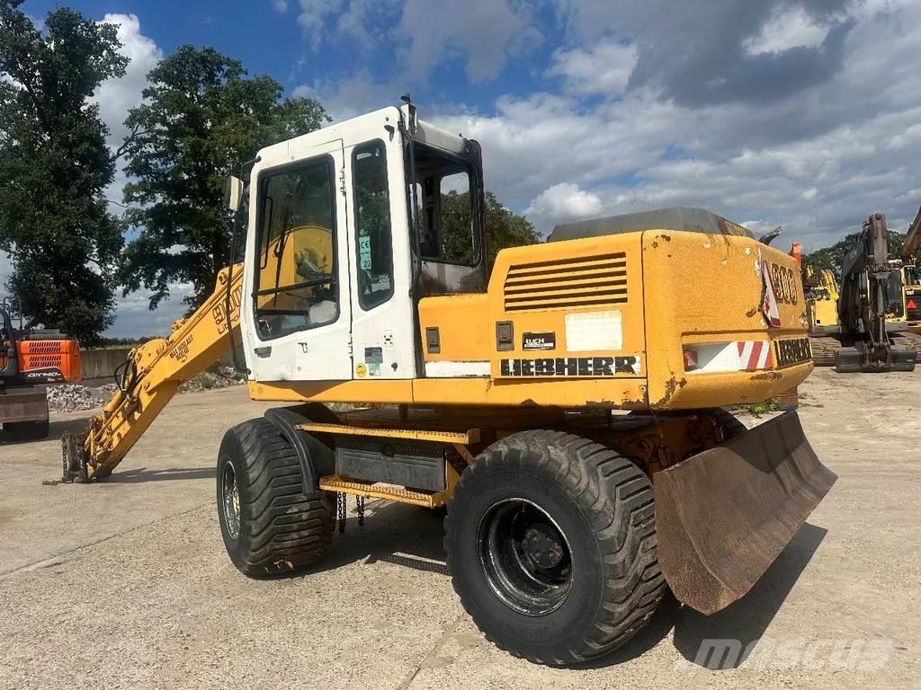 Liebherr A900 Wheeled Excavators