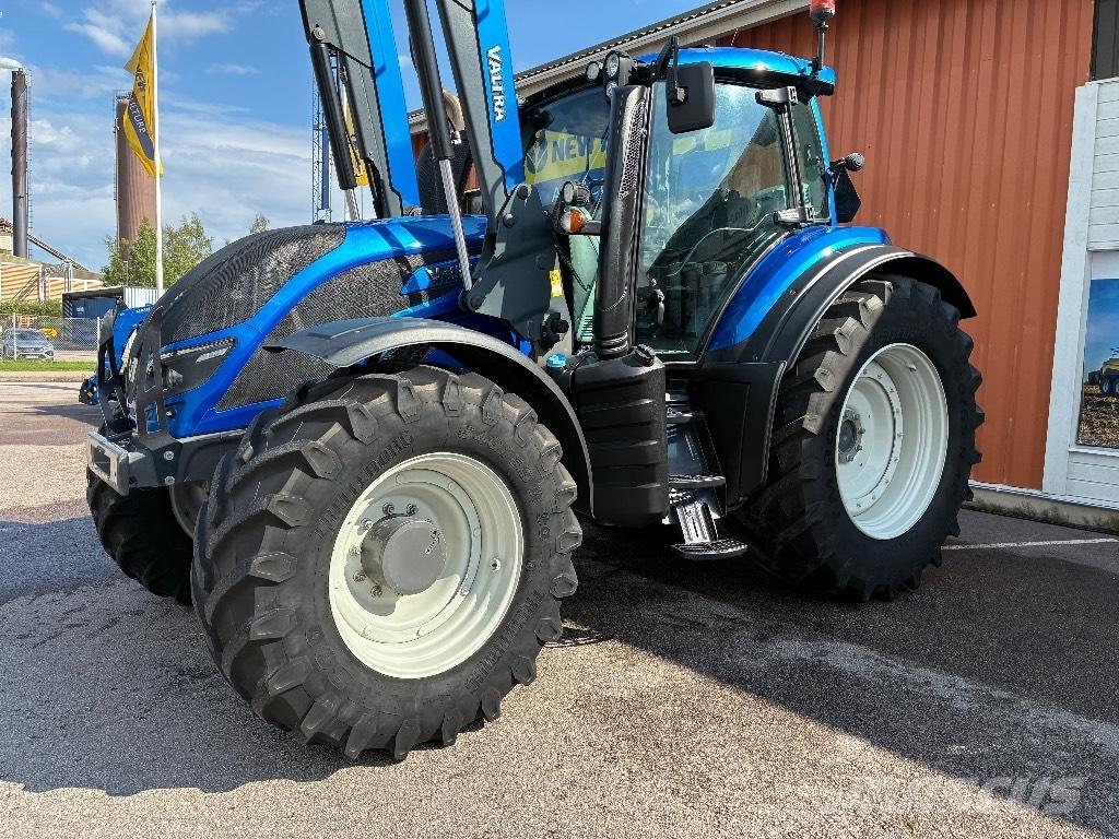 Valtra T 194 Versu Tractors