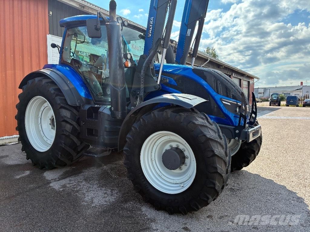 Valtra T 194 Versu Tractors