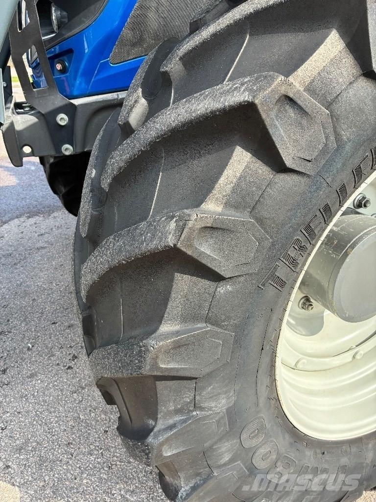 Valtra T 194 Versu Tractors