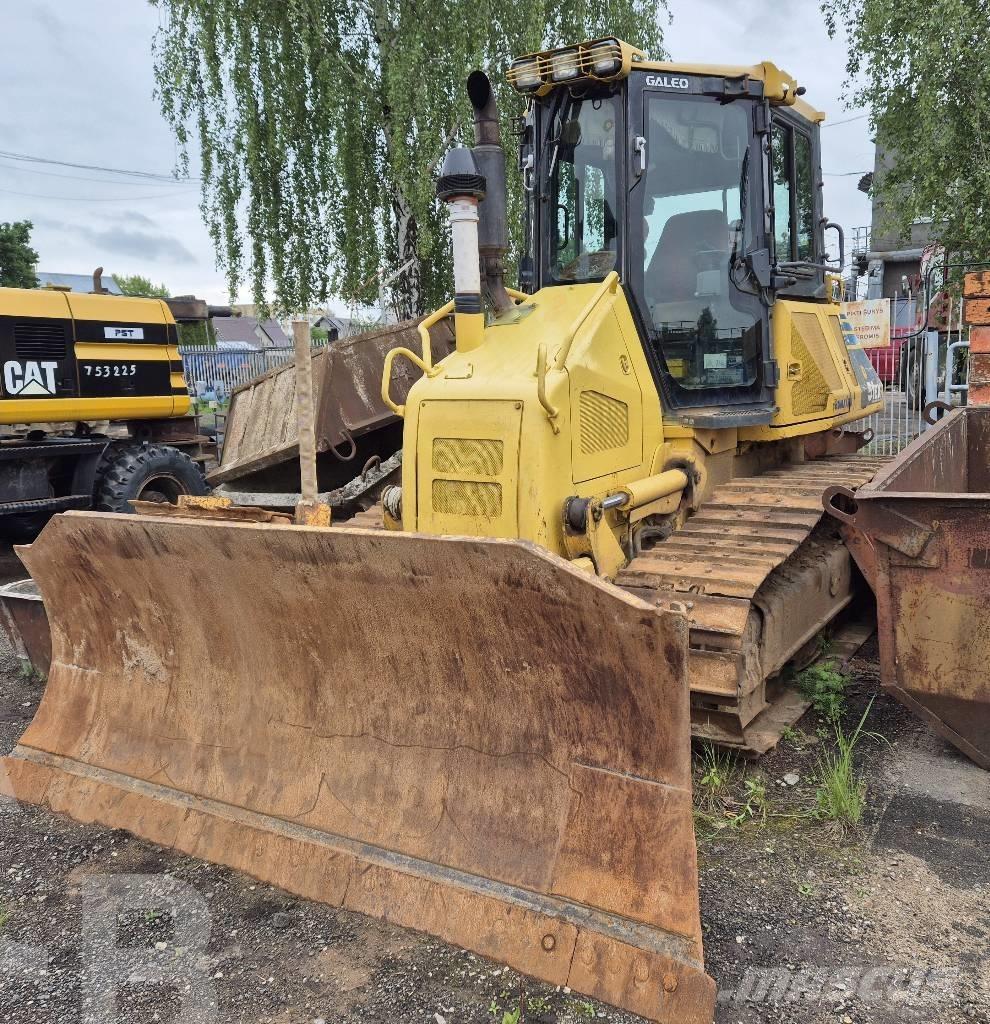 Komatsu D 51 EX-22 Crawler dozers