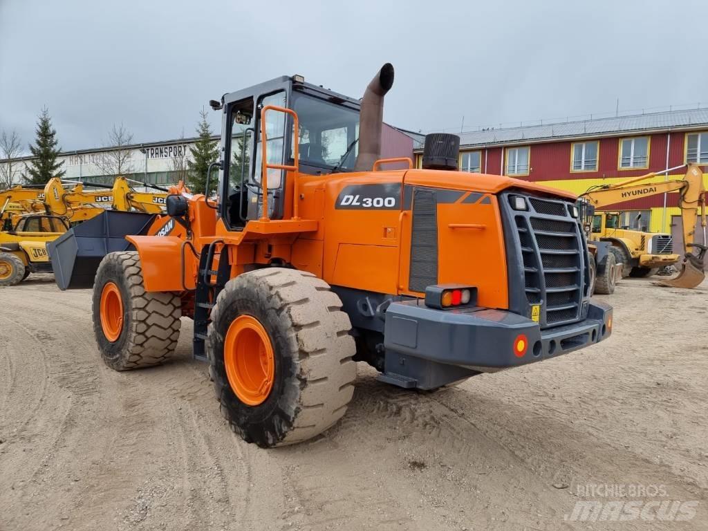 Doosan DL 300-3 Wheel Loaders