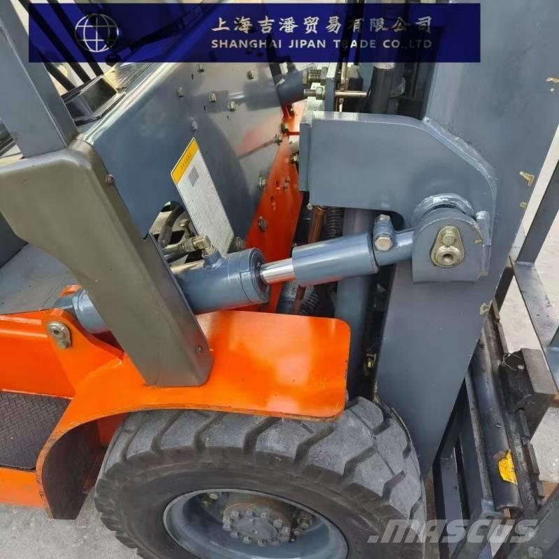 Heli H2000-25 Diesel Forklifts