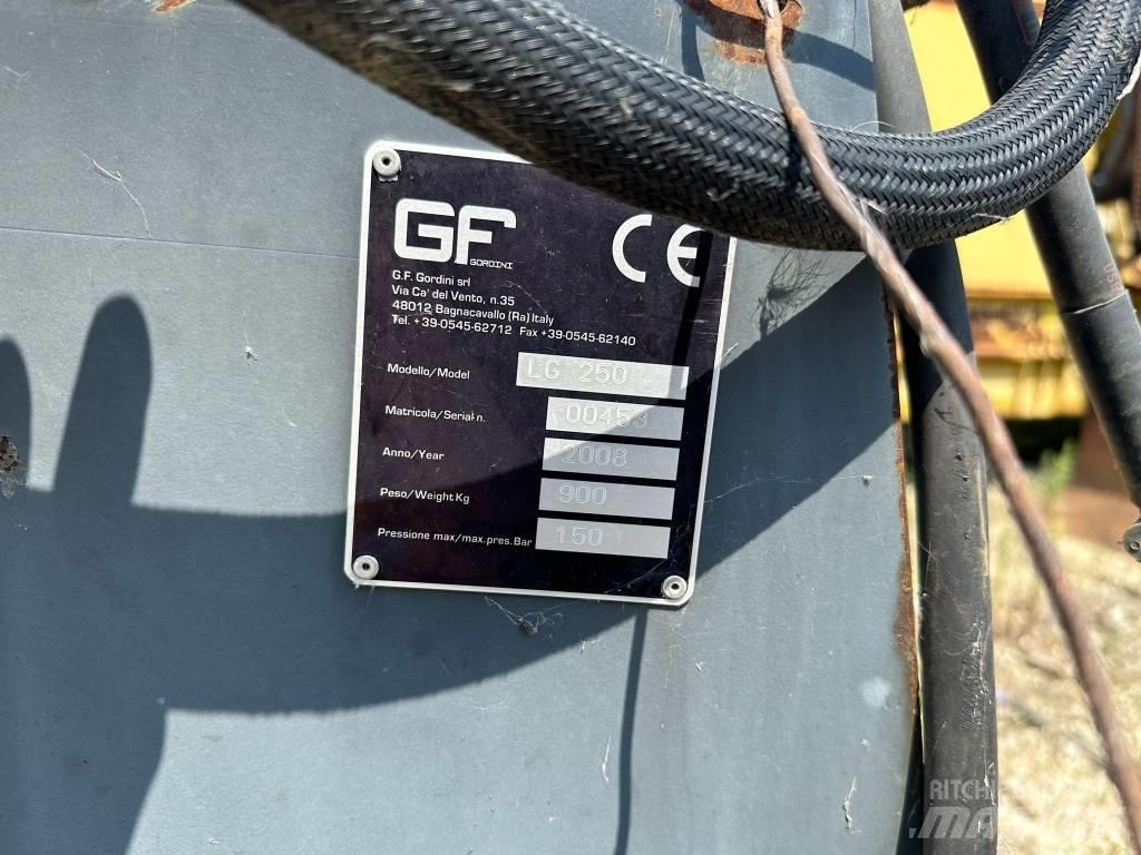 GF Gordoni LG250 Motor Graders