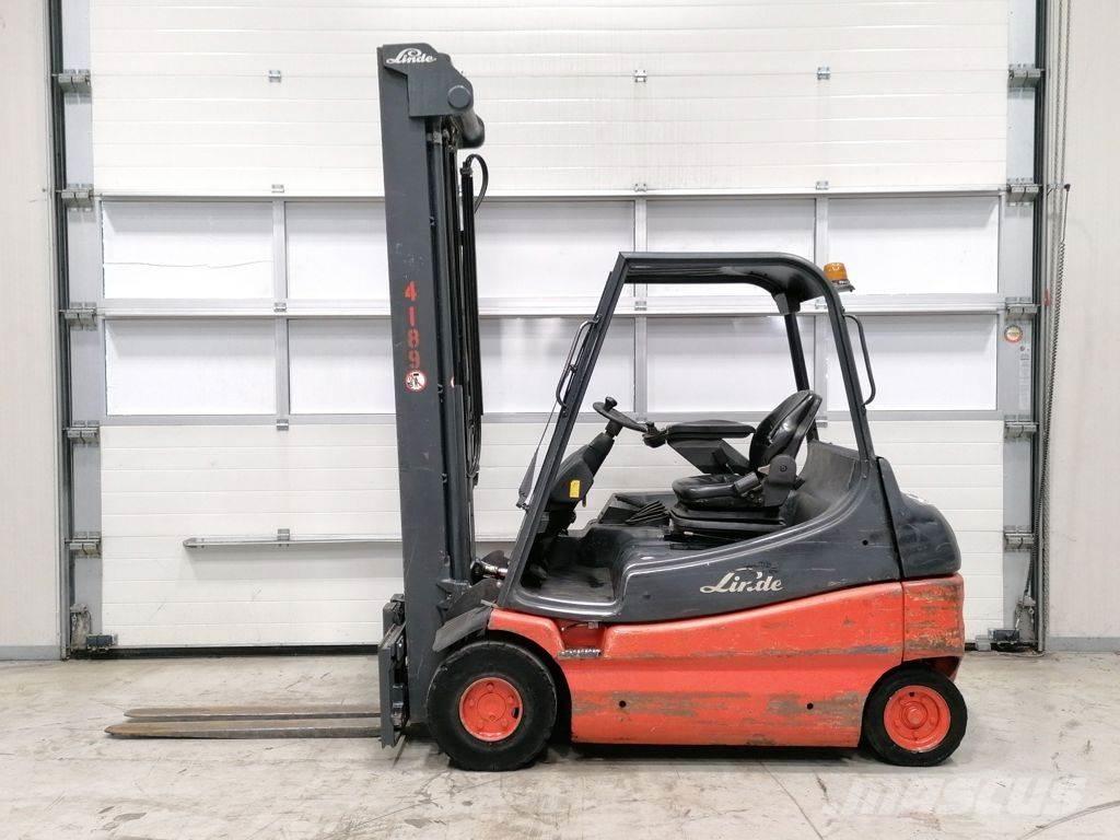 Linde E25-02 Electric Forklifts