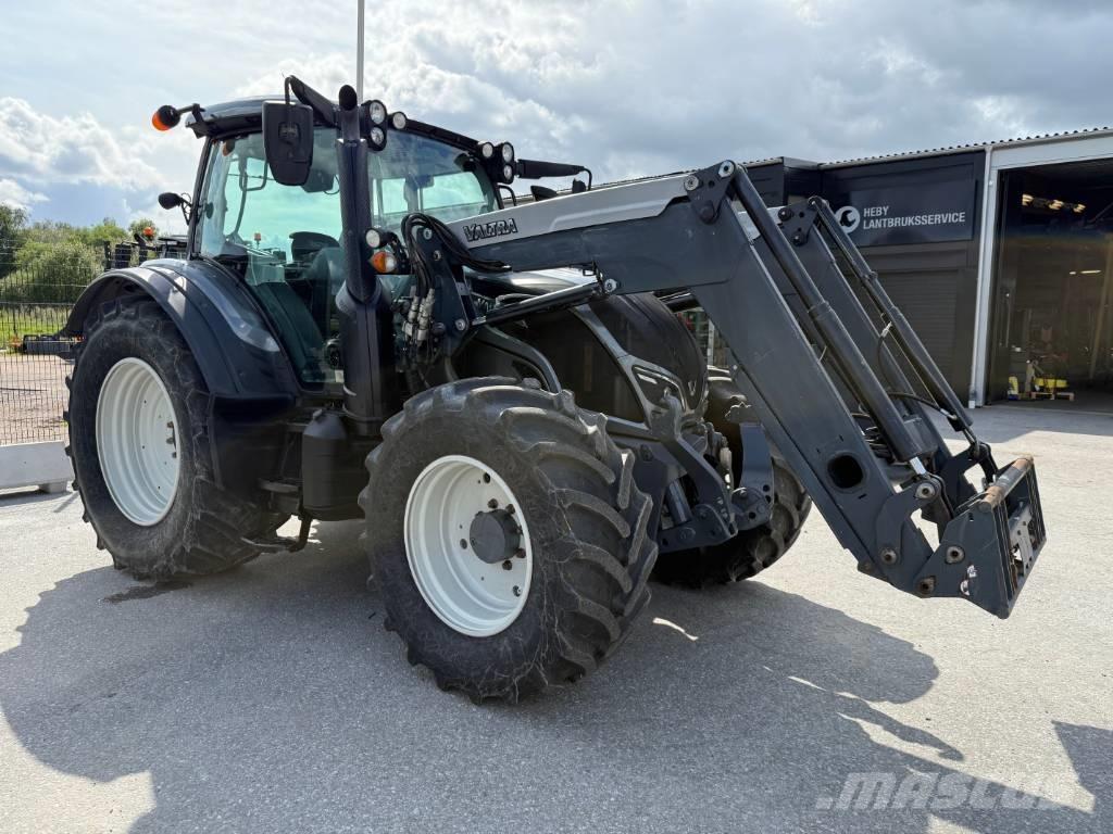 Valtra N 174 Tractors