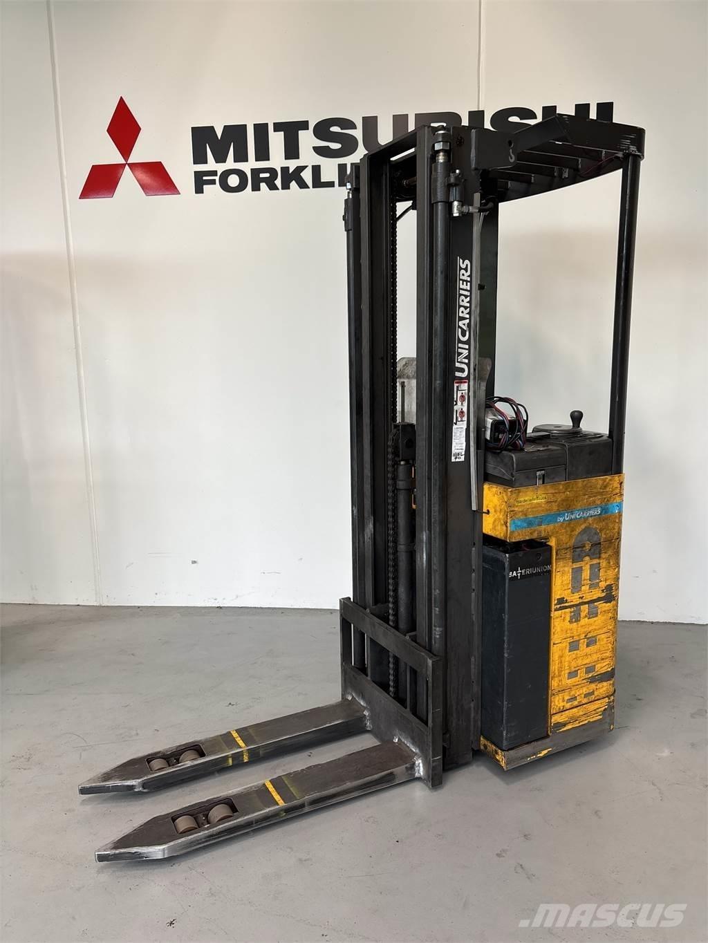 Atlet A160 Self Propelled Stackers