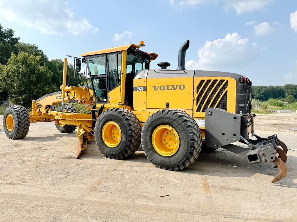Volvo G970 + RIPPER Motor Graders