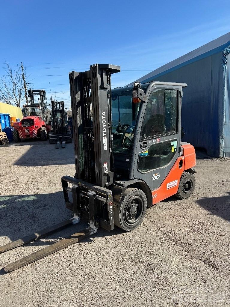 Toyota 02-8FDF30 Diesel Forklifts