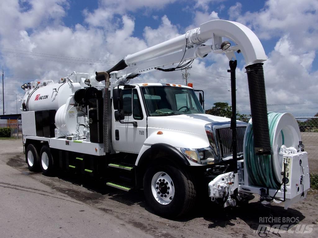 International 7400 Vacuum Trucks