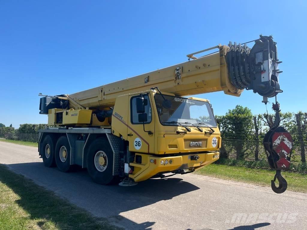 Grove GMK 3055 Mobile and all terrain cranes