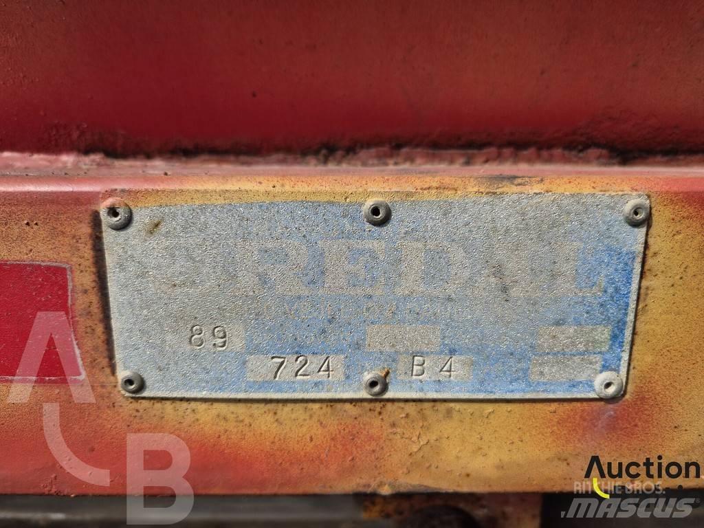 Bredal B 4 Mineral spreaders