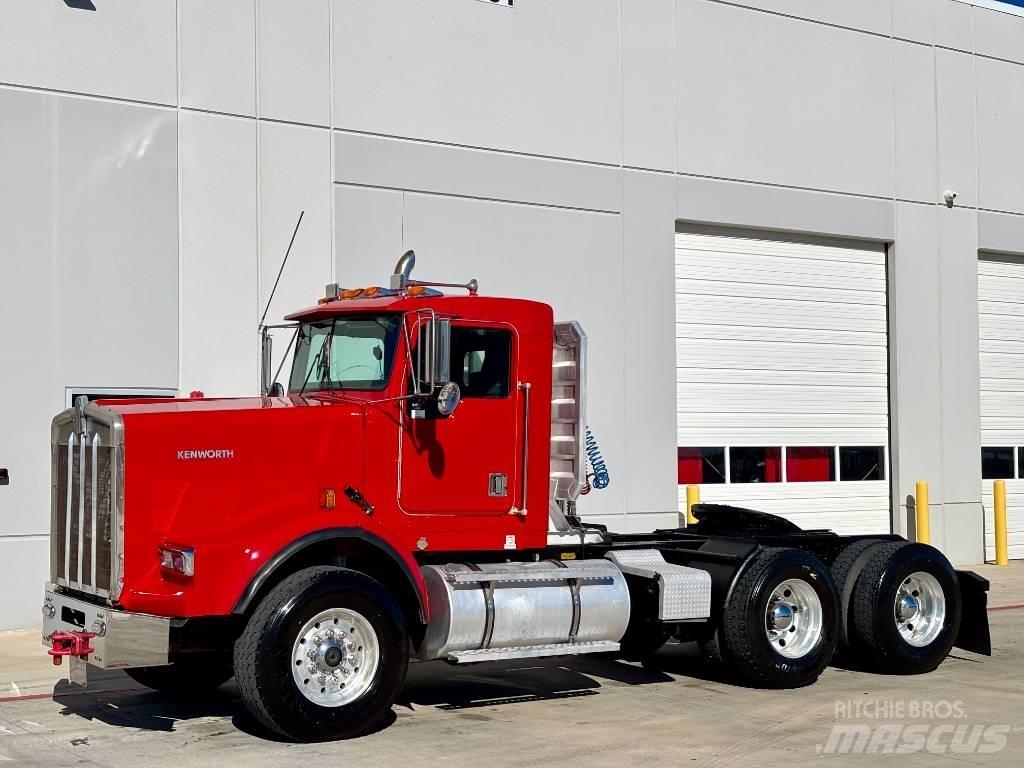Kenworth T 800 Conventional Trucks / Tractor Trucks