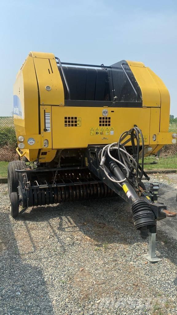 New Holland BR 7060 Round Balers