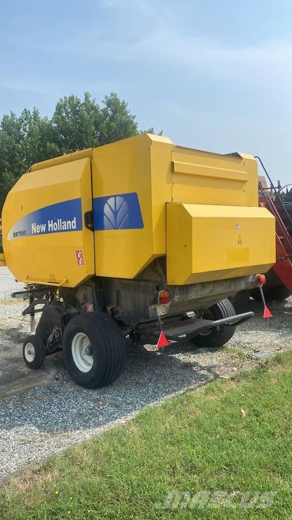 New Holland BR 7060 Round Balers