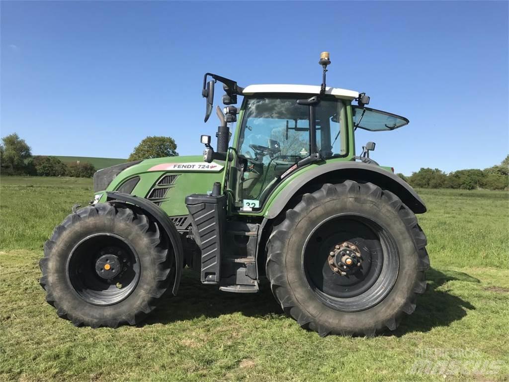 Fendt 724 Vario Tractors
