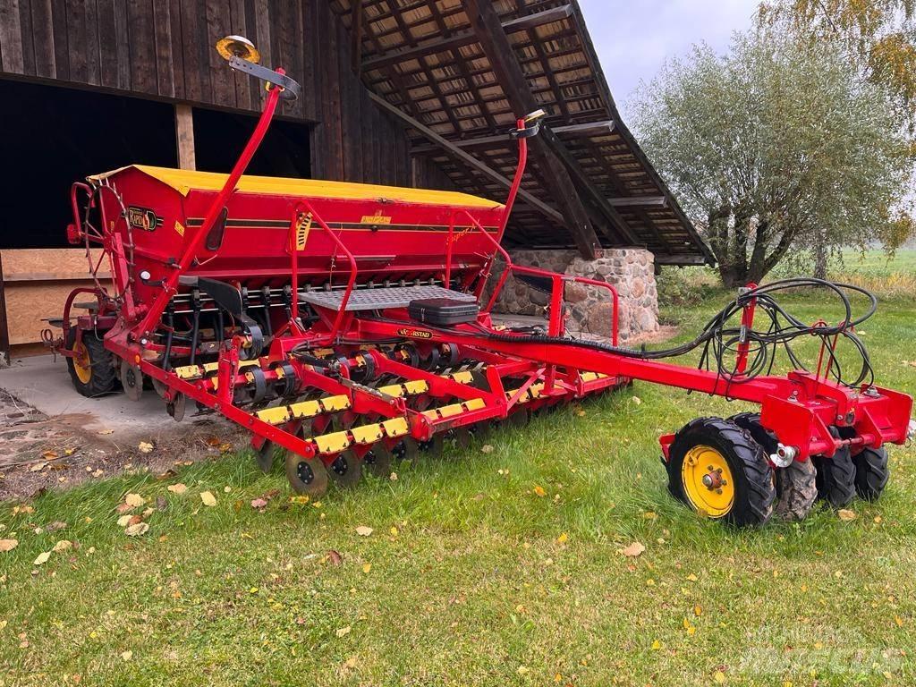 Väderstad Rapid400C Drills