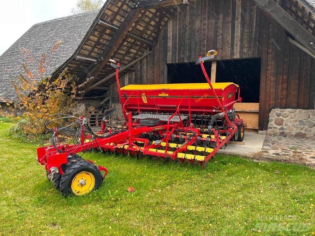 Väderstad Rapid400C Drills