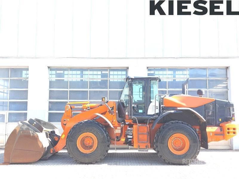 Hitachi ZW 310-6 Wheel Loaders
