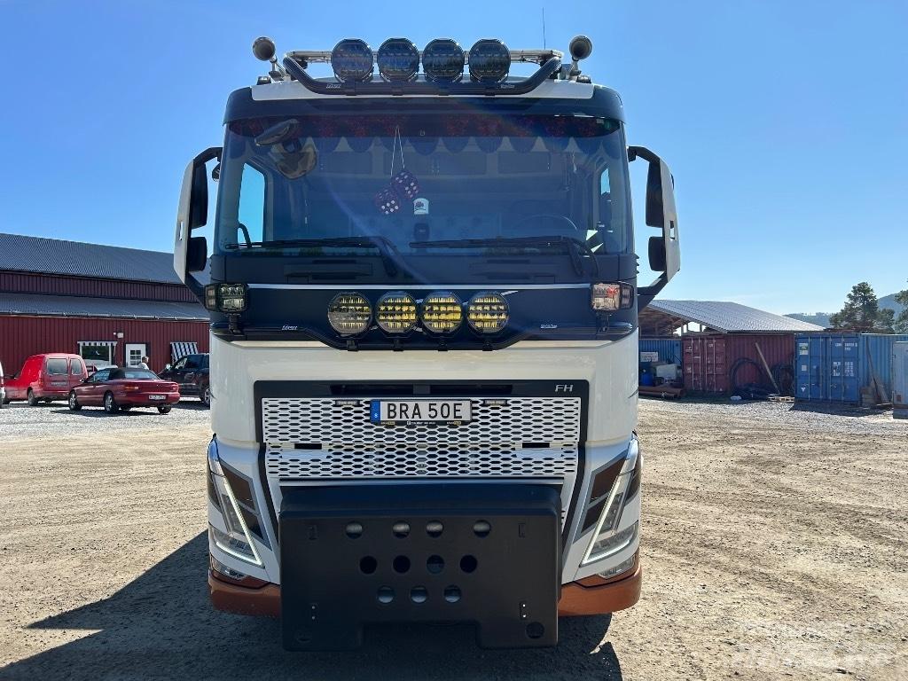 Volvo FH 540 Hook lift trucks