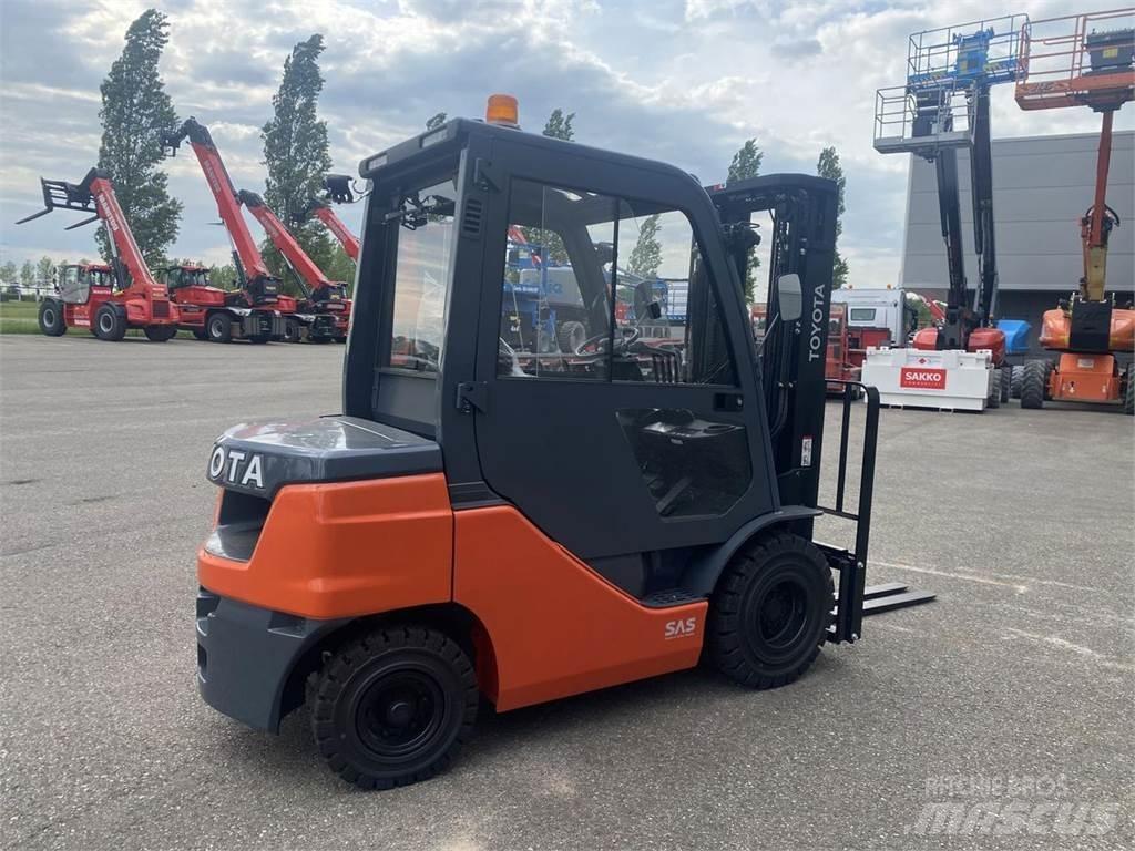 Toyota 52-8FDF25 Diesel Forklifts