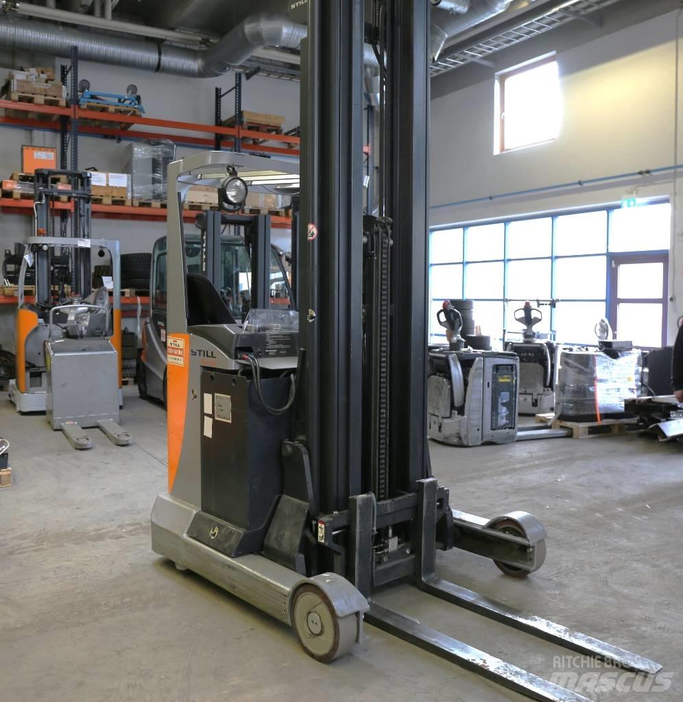 Still FMX14 Reach trucks