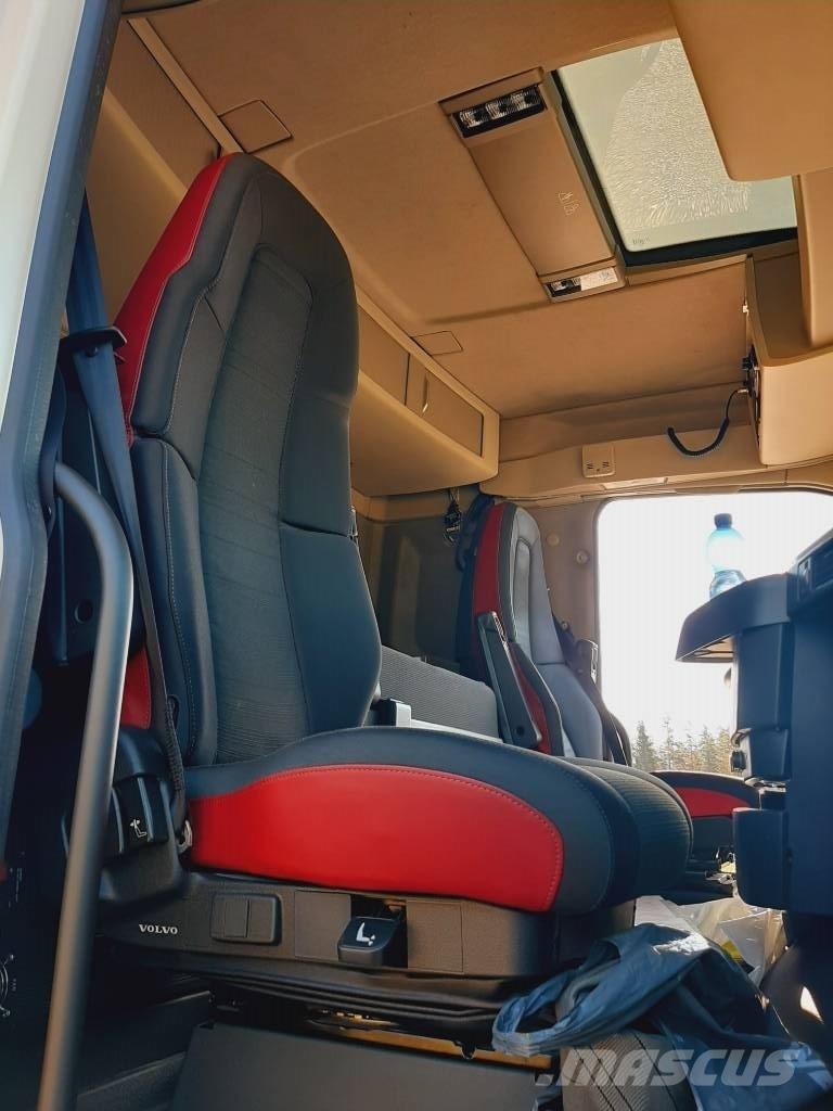 Volvo FH 13 Cab & Chassis Trucks
