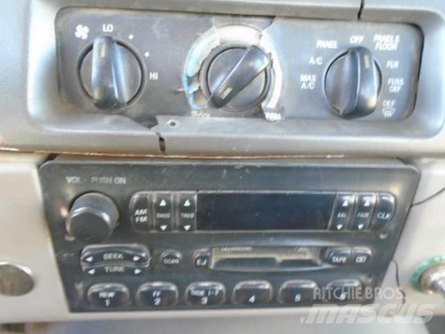 Sterling L 9513 Conventional Trucks / Tractor Trucks