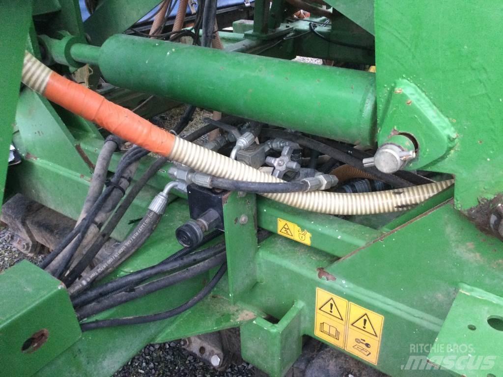 John Deere 750 A Drills