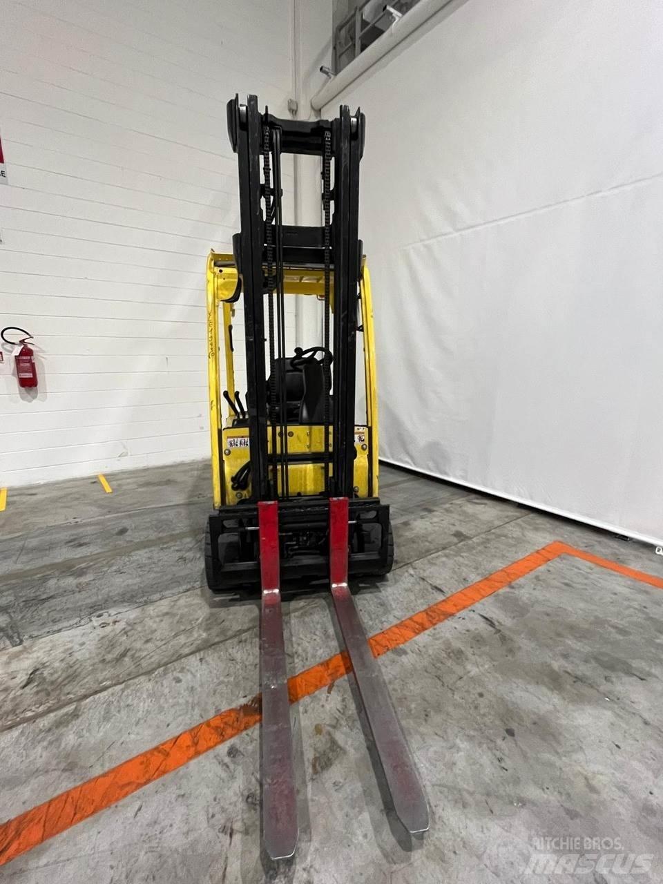 Hyster J2.0XN Electric Forklifts